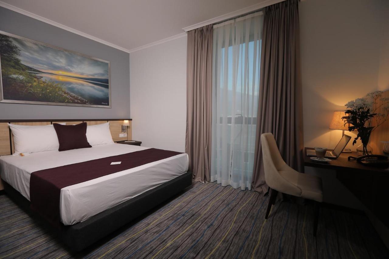 Mercure Tetovo Exterior foto